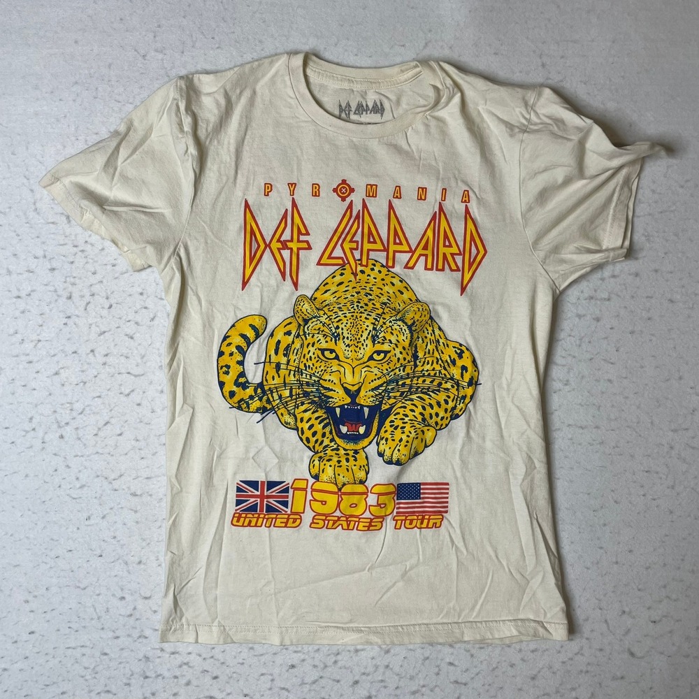 Def Leppard Pyromania 1983 United States Tour T-Shirt Small Cream‎ Graphic Tee